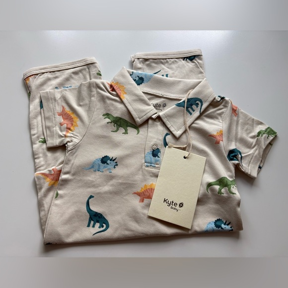 Kyte BABY Other - Kyte Baby Polo Shortall in Ecru Roar 🦕